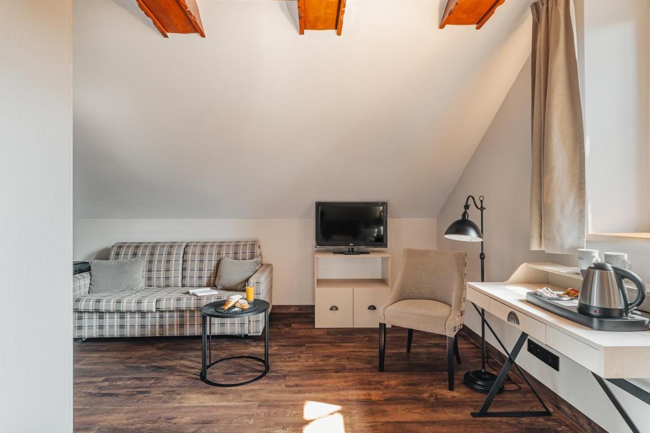 Hotel Batory Шавница Экстерьер фото