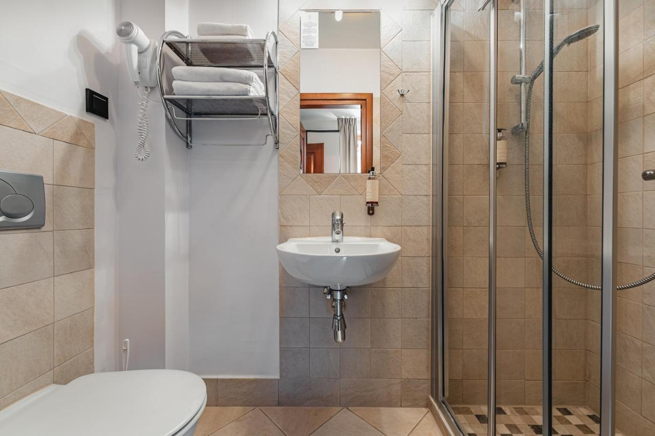 Hotel Batory Шавница Экстерьер фото