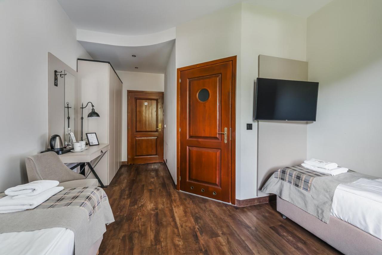 Hotel Batory Шавница Экстерьер фото
